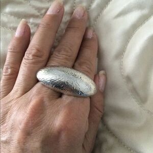 NWT 6.5 n 7.5 ring 2 fingered textured silver-tone